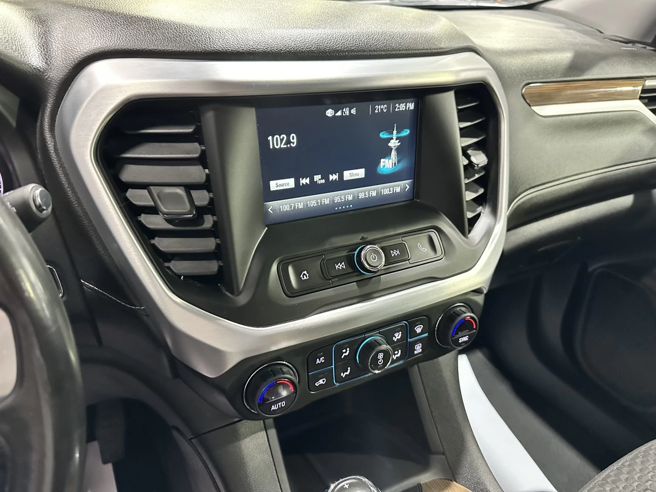 2019 GMC Acadia SLE 4X4 V6 Main Image