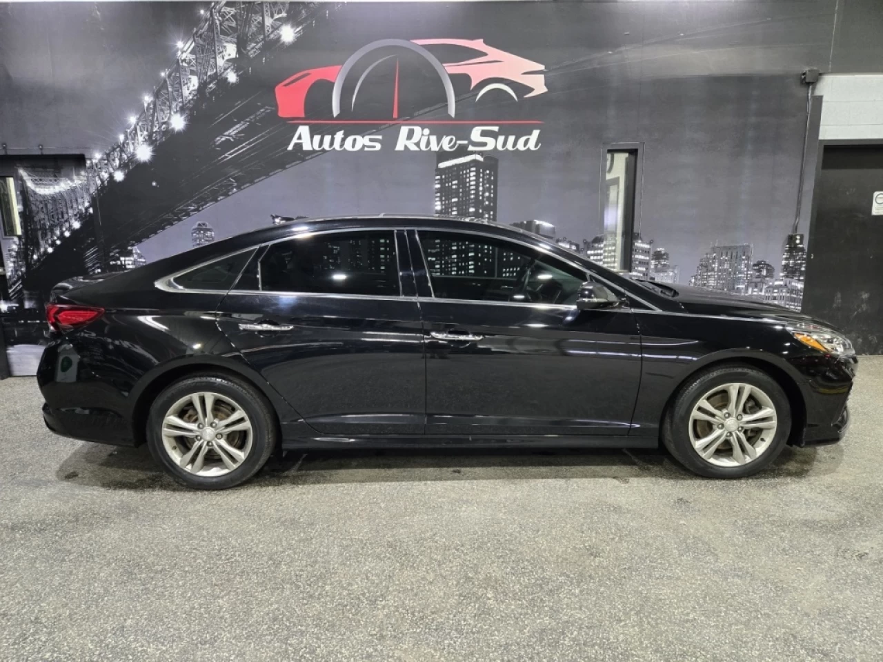 2019 Hyundai Sonata LIMITED CUIR TOIT TRÈS PROPRE Image principale