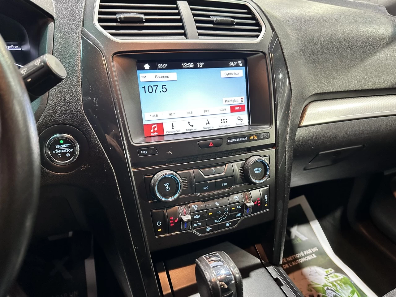 2017 Ford Explorer XLT AWD Main Image