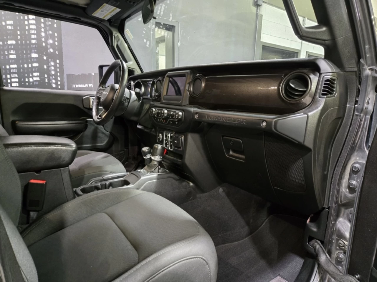 2019 Jeep WRANGLER UNLIMITED SPORT V6 4X4 AUTOMATIQUE Image principale