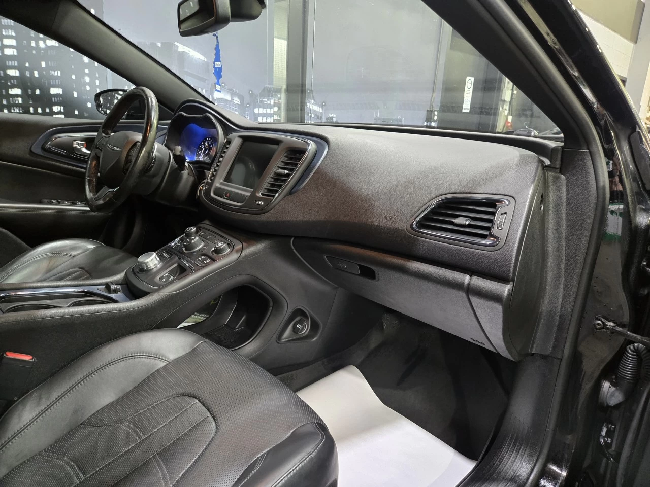 2015 Chrysler 200 S V6 Main Image