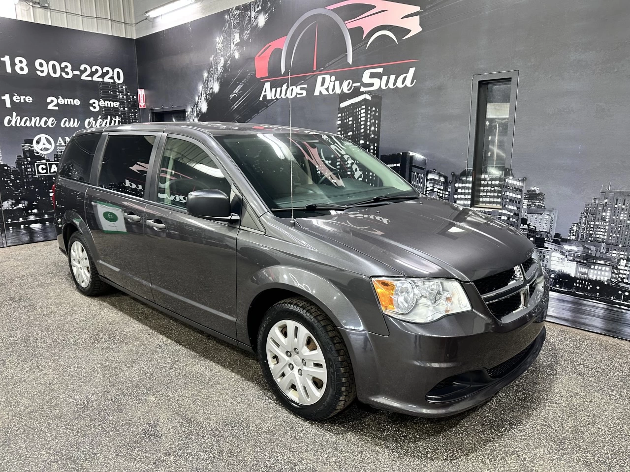 2019 Dodge Grand Caravan STOW N GO Main Image