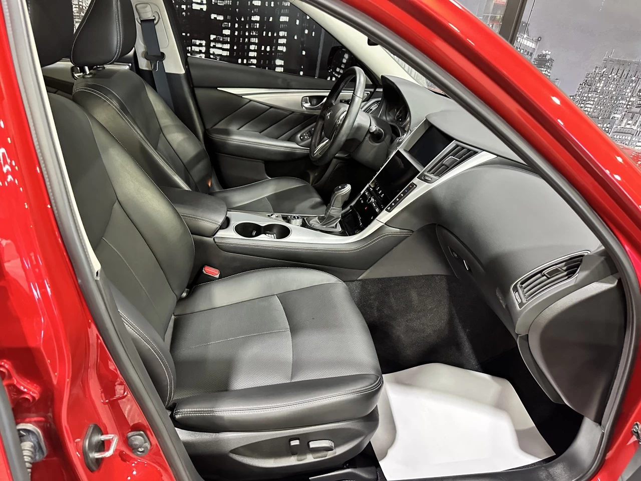 2023 INFINITI Q50 LUXE AWD TOIT CUIR Image principale