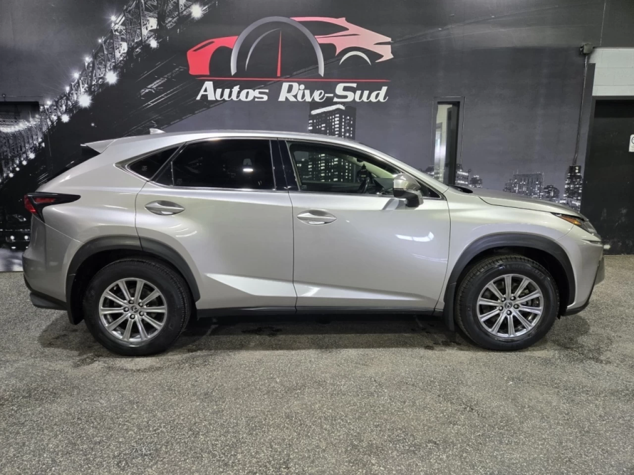 2021 Lexus NX 300 AWD BAS KILO FULL ÉQUIPÉ Main Image