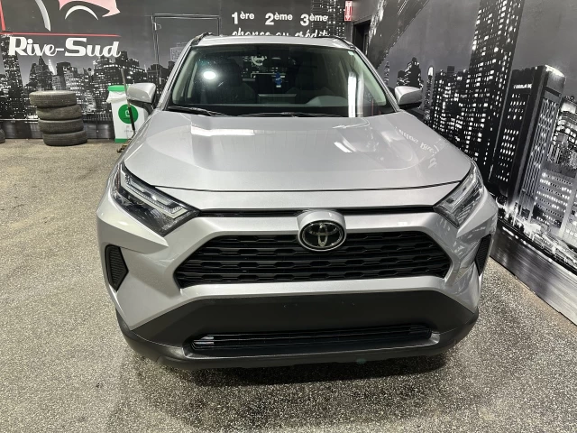 Toyota RAV4 XLE AWD TOIT BAS KILO 2022