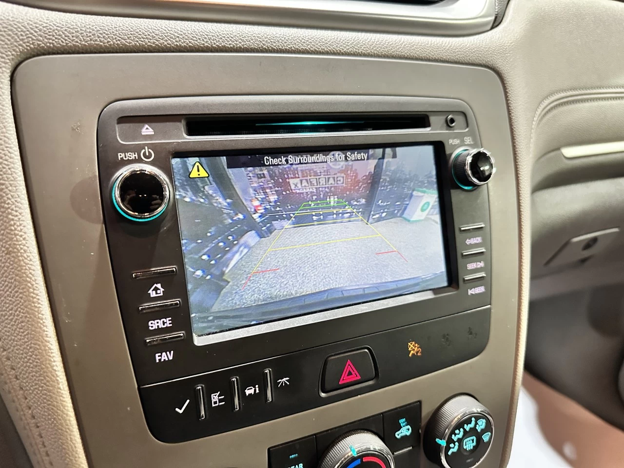 2016 Chevrolet Traverse LS *AWD* Main Image