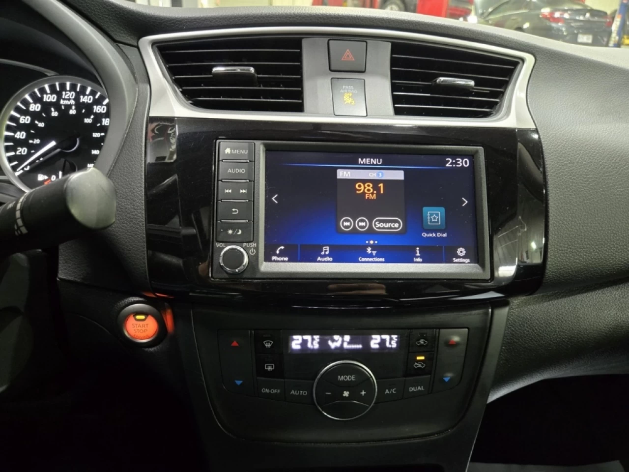 2019 Nissan Sentra SV AUTOMATIQUE *TOIT* Image principale