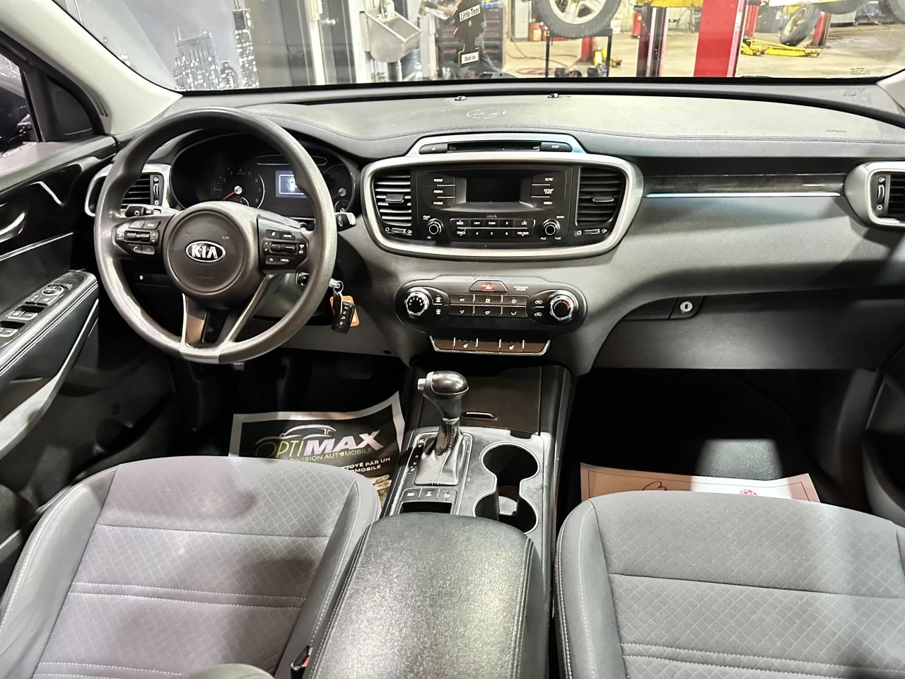 2017 Kia Sorento LX AWD Main Image