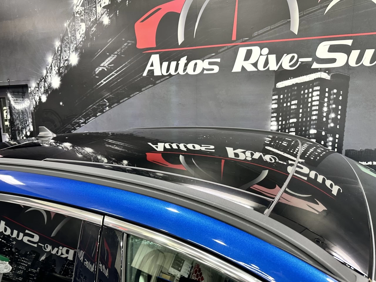2022 Ford Escape Titanium Hybrid AWD Main Image