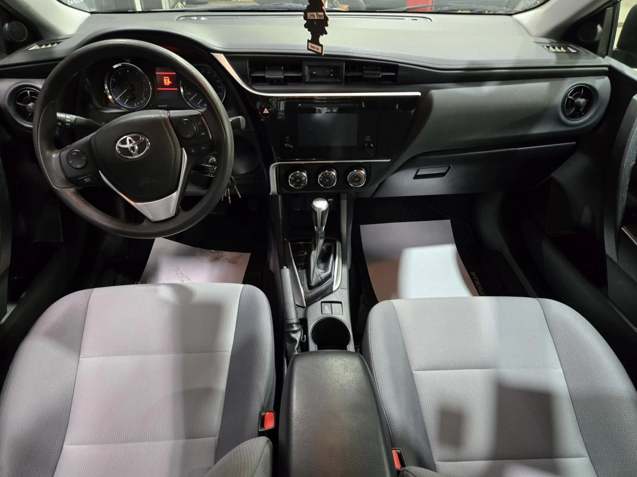 2018 Toyota Corolla AUTOMATIQUE BAS KILO Main Image