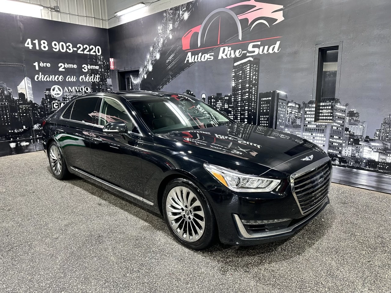 2017 Genesis G90 Ultimate 5.0L Image principale