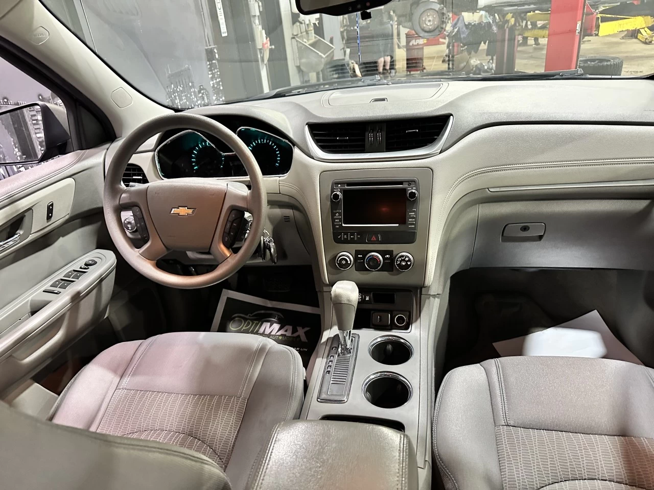 2016 Chevrolet Traverse LS *AWD* Main Image