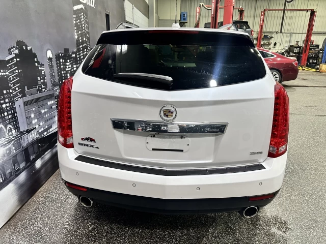 Cadillac SRX Luxury AWD 3.6L 2015