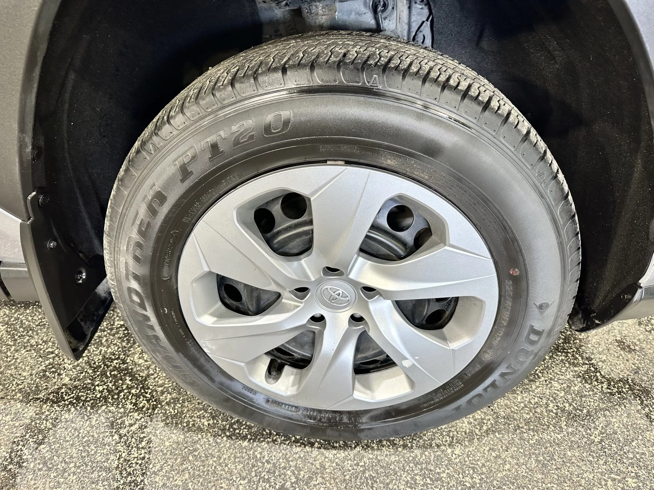 2021 Toyota RAV4 LE AWD Main Image
