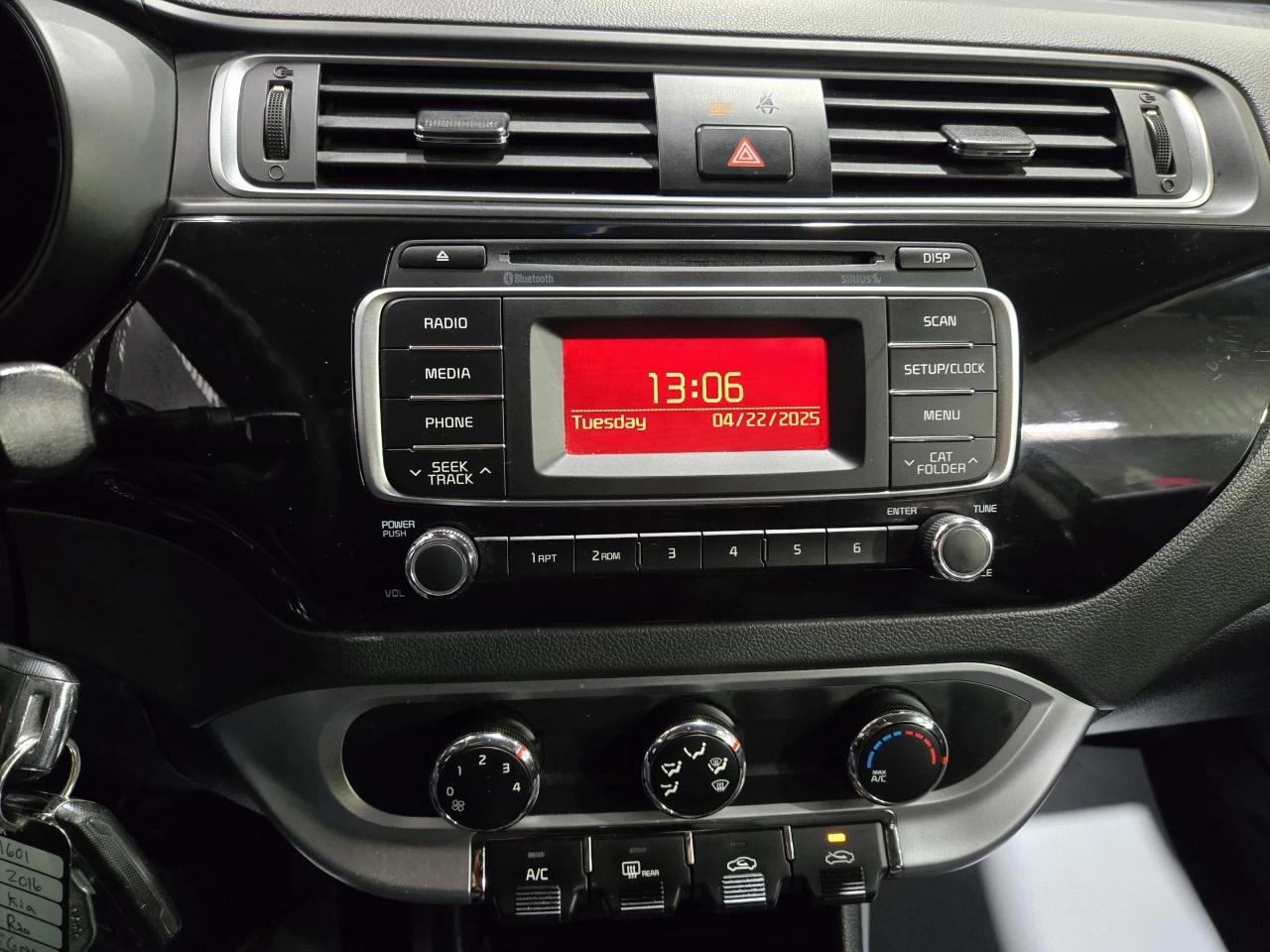 2016 Kia Rio LX AUTOMATIQUE A/C BAS KILO Main Image