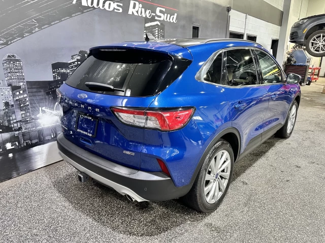Ford Escape Titanium Hybrid AWD 2022