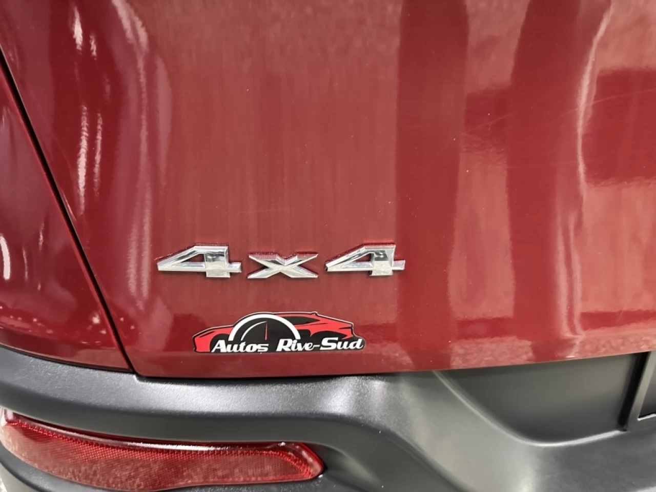 2016 Jeep Cherokee North V6 4X4 BAS KILO Image principale