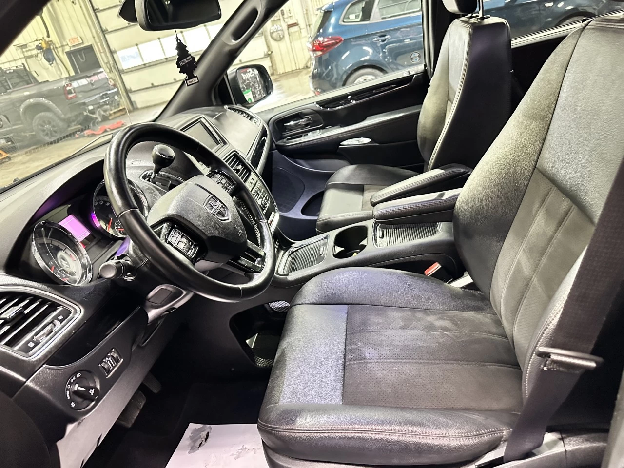 2020 Dodge Grand Caravan Premium Plus STOW N GO *DVD* Image principale