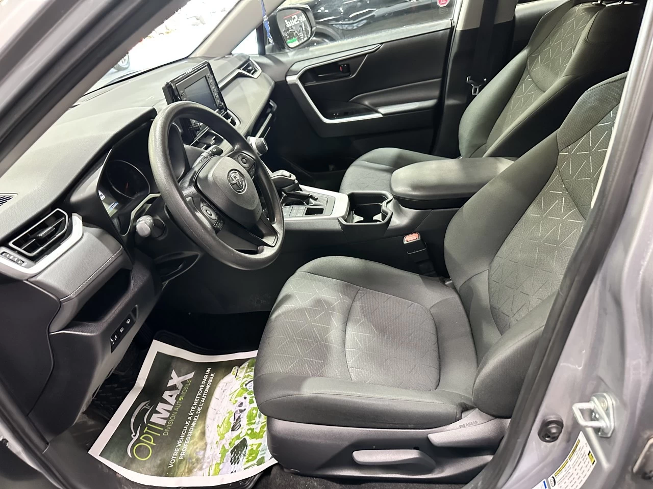 2021 Toyota RAV4 LE AWD Main Image