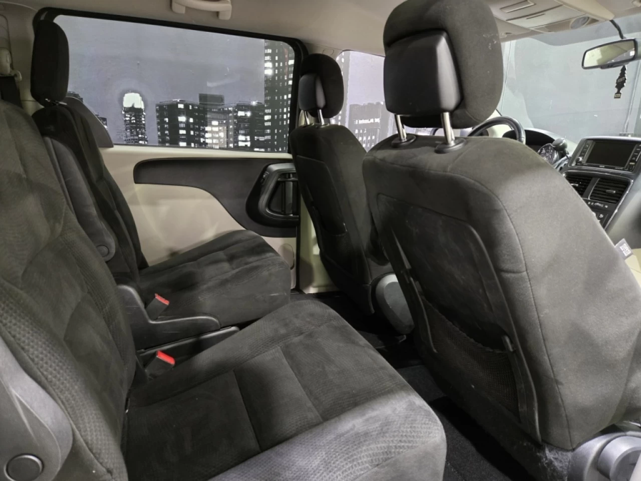 2015 Dodge Grand Caravan 4dr Wgn SXT Image principale
