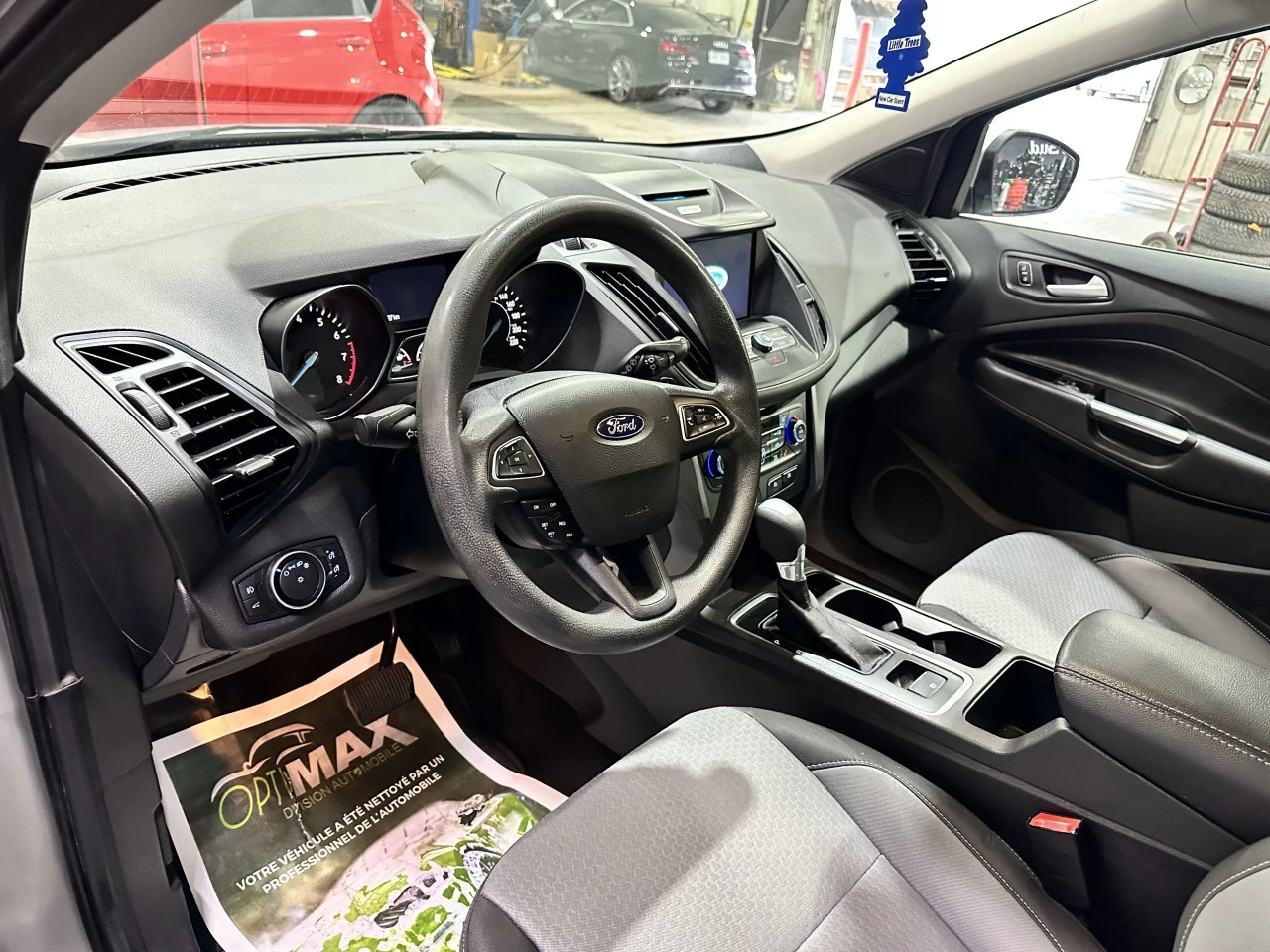 2017 Ford Escape SE AWD Main Image
