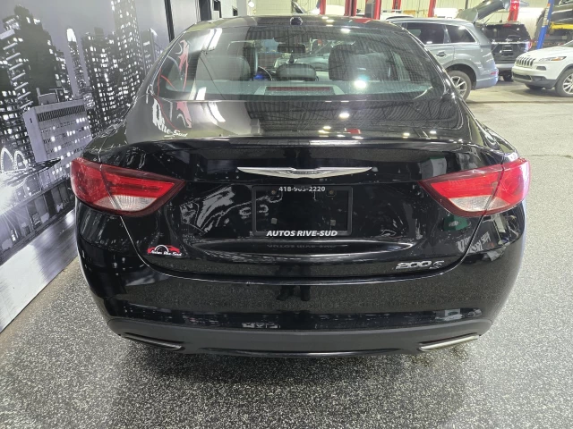 Chrysler 200 S V6 2015