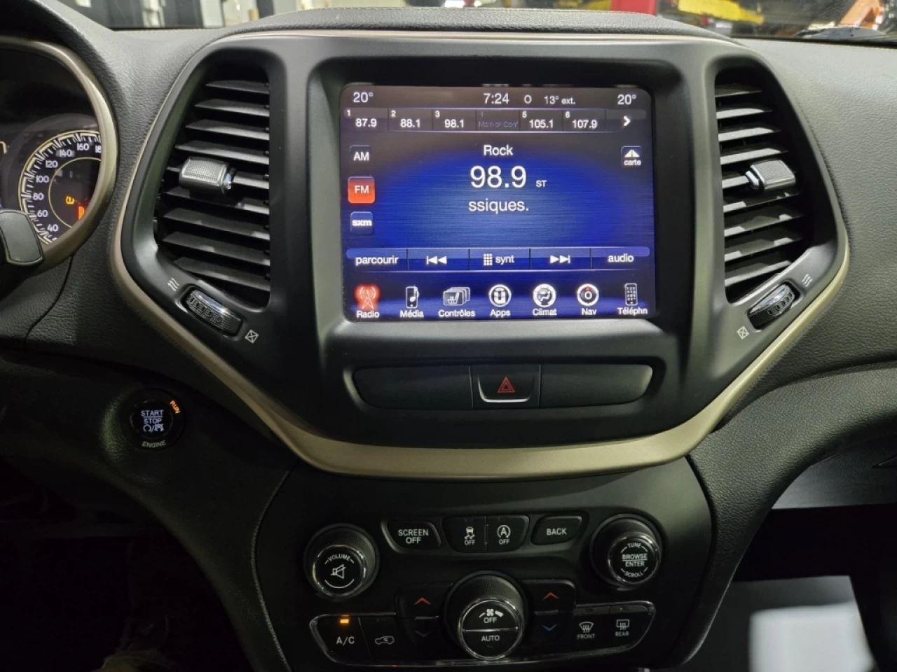 2016 Jeep Cherokee North V6 4X4 BAS KILO Image principale