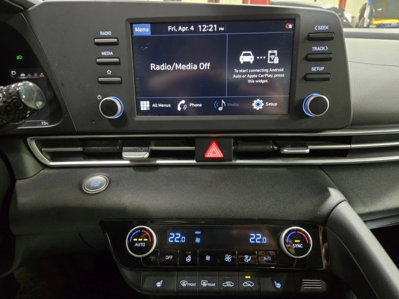2021 Hyundai Elantra Preferred IVT w-Sun & Tech Package Main Image
