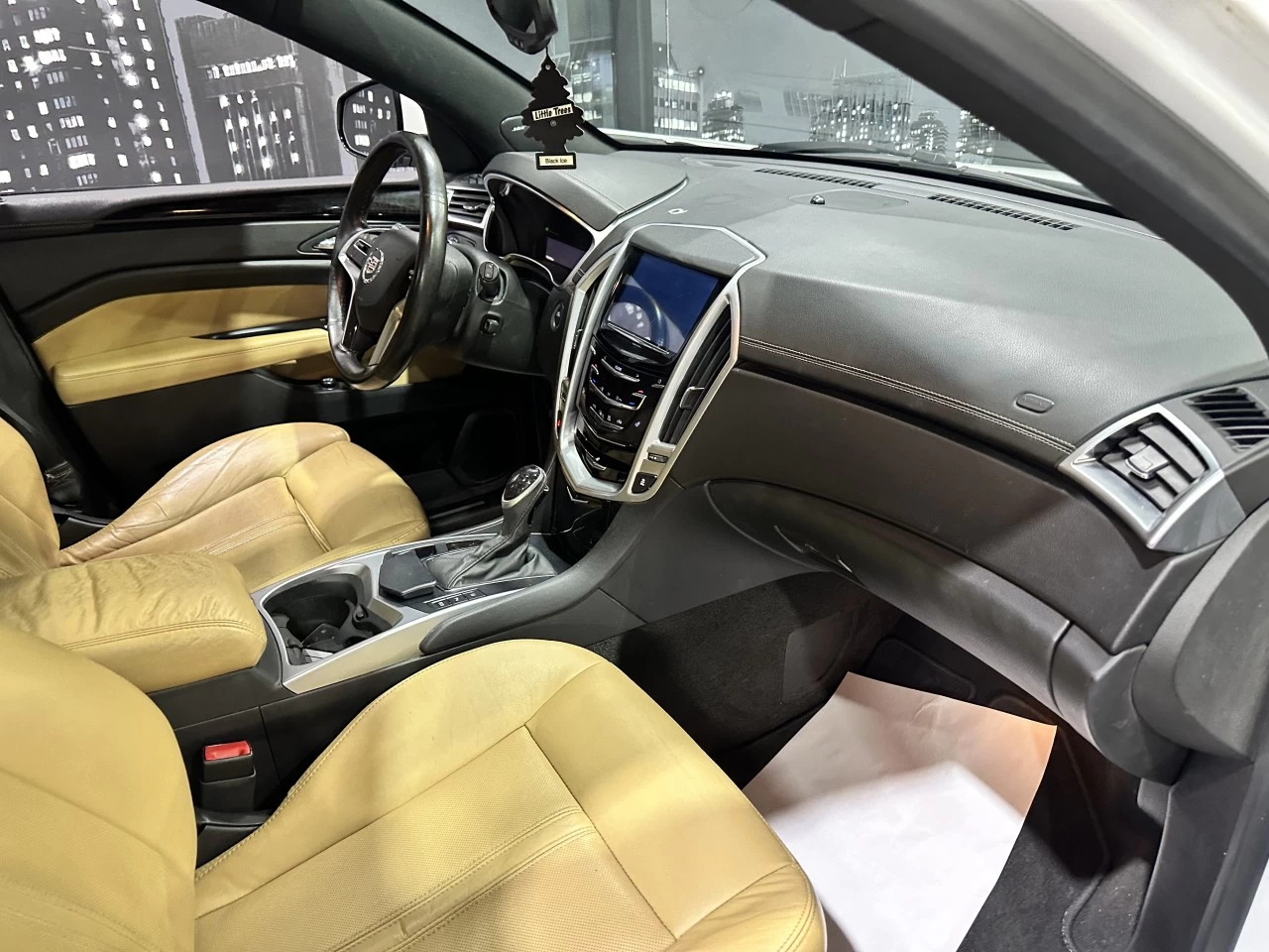 2015 Cadillac SRX Luxury AWD 3.6L Main Image