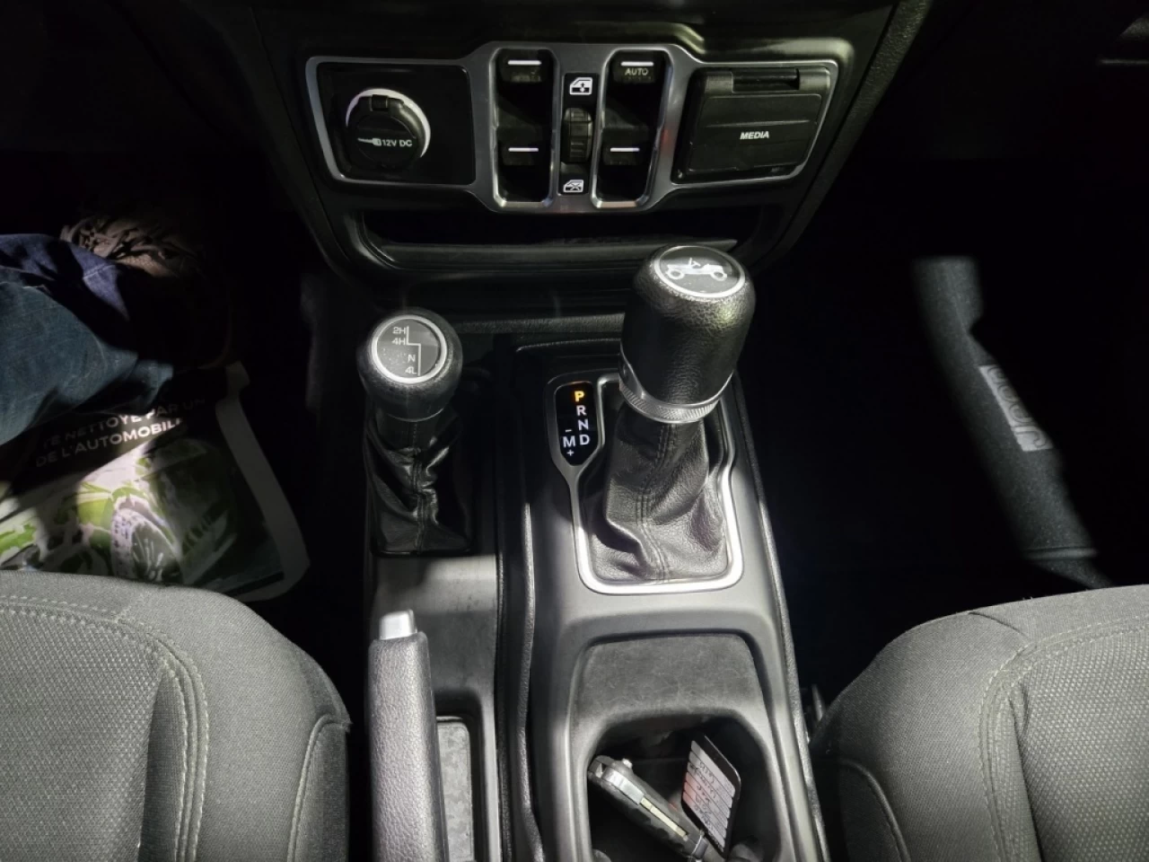 2019 Jeep WRANGLER UNLIMITED SPORT V6 4X4 AUTOMATIQUE Image principale