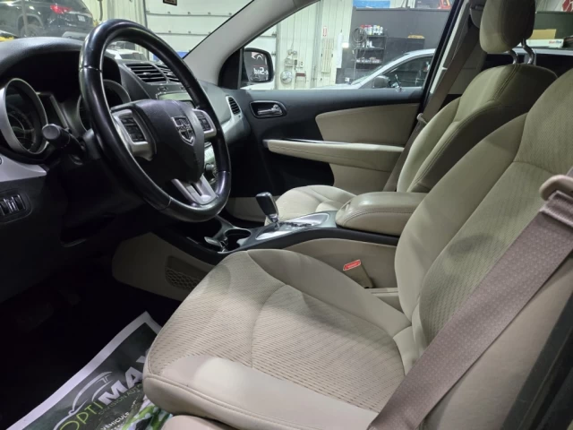 Dodge Journey FWD 4dr SXT 2011