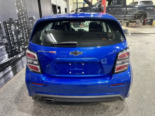 Chevrolet Sonic LT RS AUTO TOIT 2018