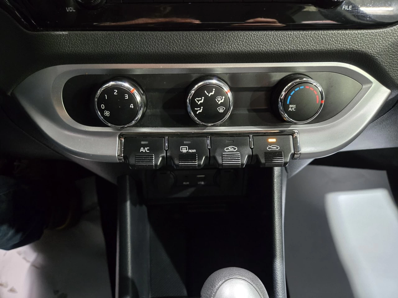 2016 Kia Rio LX AUTOMATIQUE A/C BAS KILO Main Image