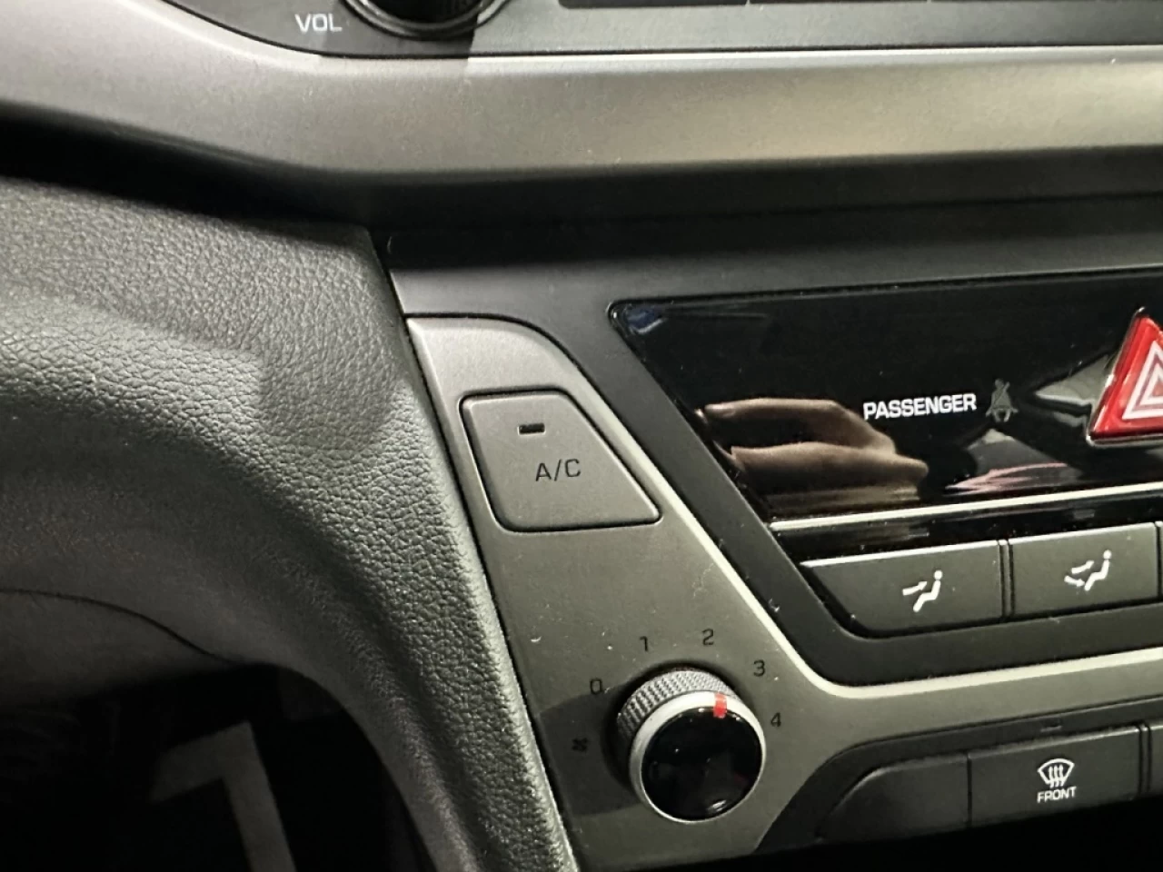 2018 Hyundai Elantra LE AUTOMATIQUE A/C BANC CHAUFF. Image principale