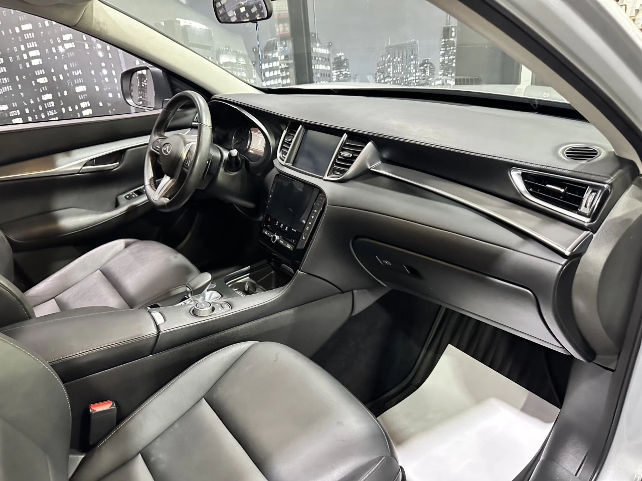 2021 INFINITI QX50 PURE AWD Main Image