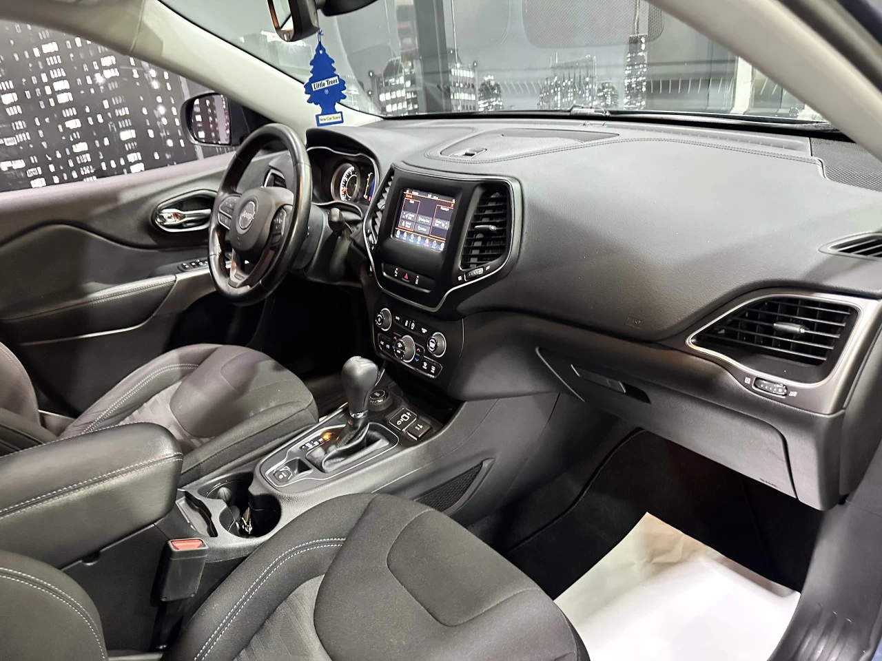 2021 Jeep Cherokee North 4X4 Main Image