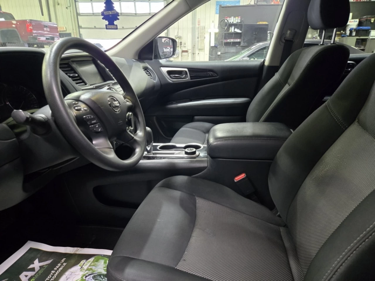 2020 Nissan Pathfinder 4x4 S Main Image
