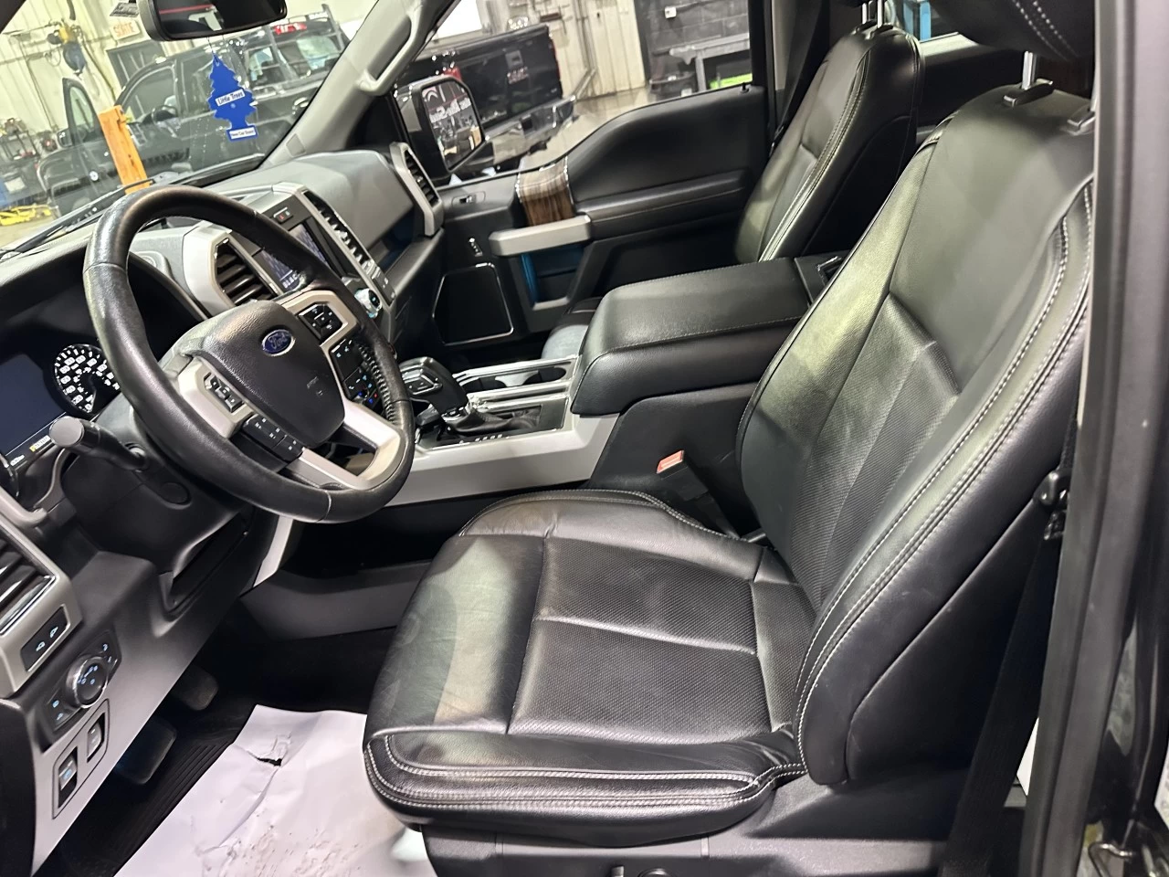 2019 Ford F-150 LARIAT 4X4 CREW FULL CUIR NAV Main Image