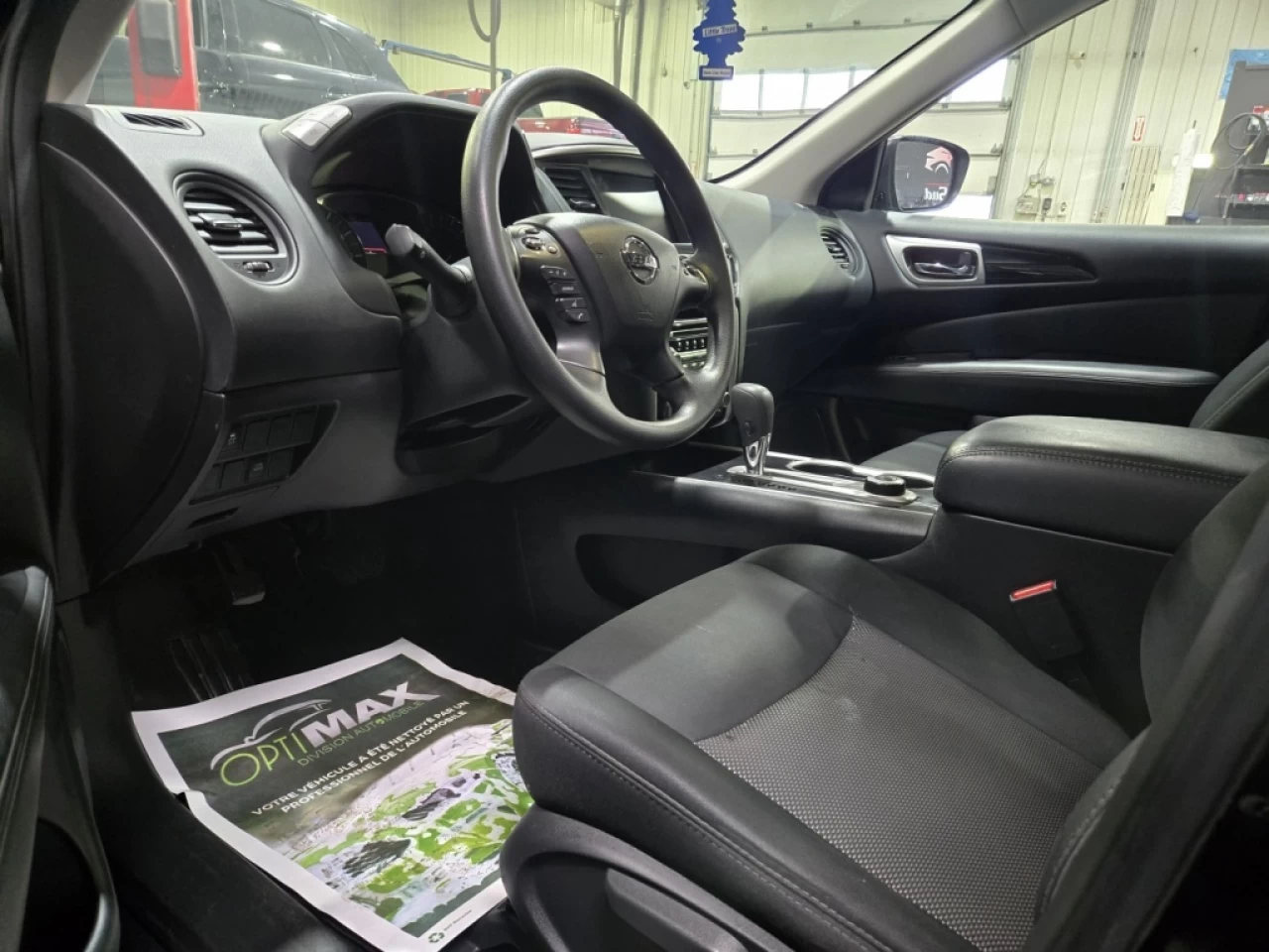 2020 Nissan Pathfinder 4x4 S Main Image