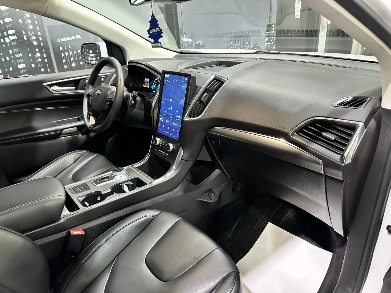 2022 Ford Edge TITANIUM AWD TOIT Main Image