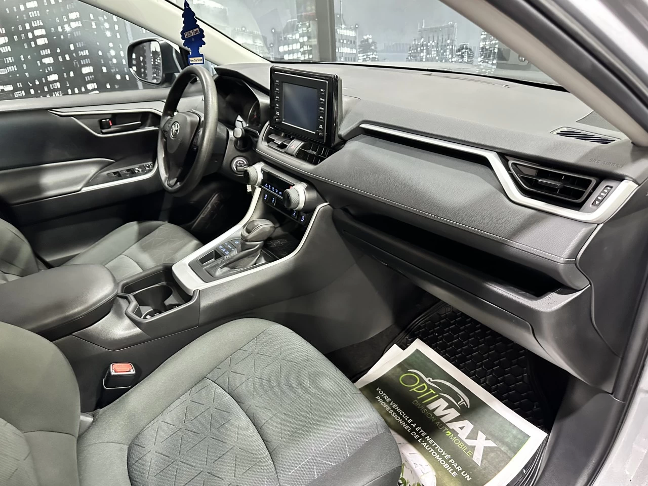 2021 Toyota RAV4 LE AWD Main Image