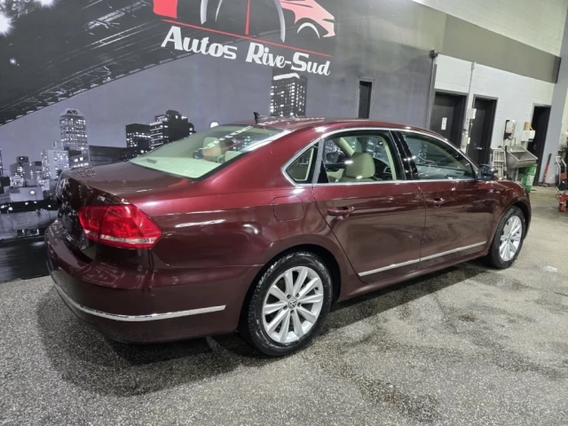 Volkswagen Passat Highline CUIR TOIT BAS KILO 2014