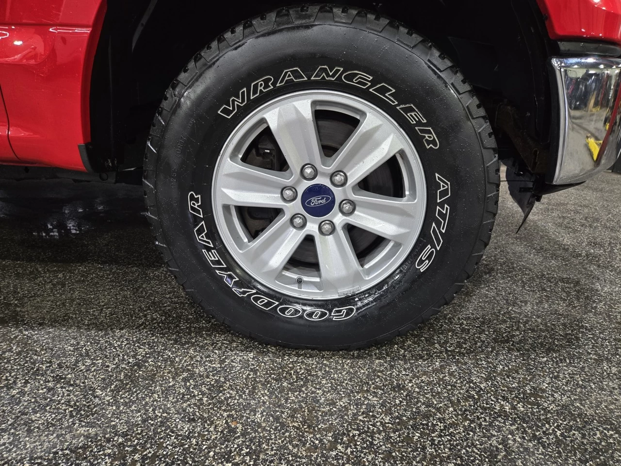 2016 Ford F-150 XLT *SUPERCREW* Main Image
