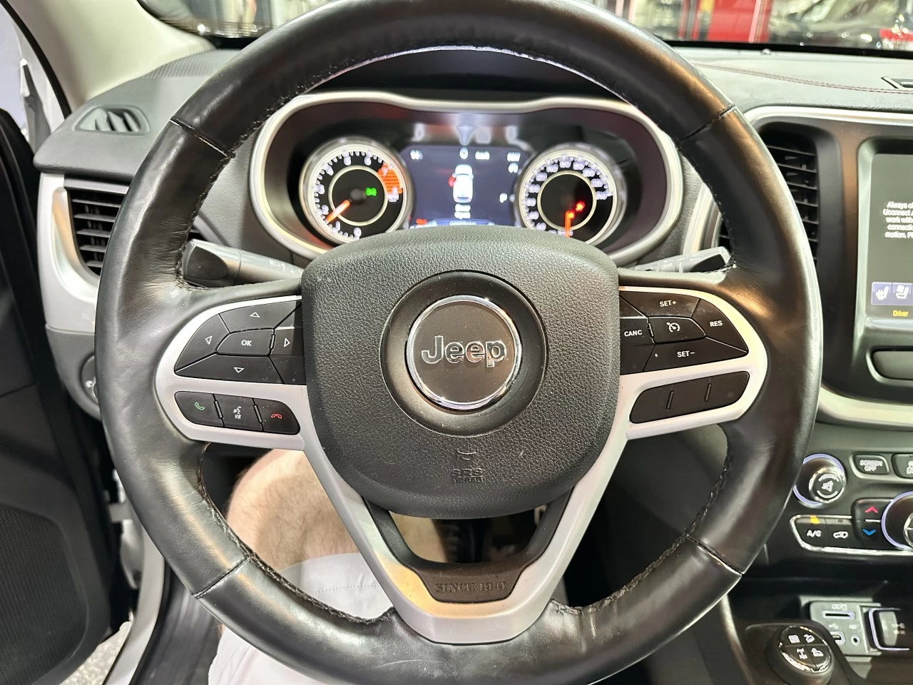 2018 Jeep Cherokee Trailhawk 4X4 Main Image