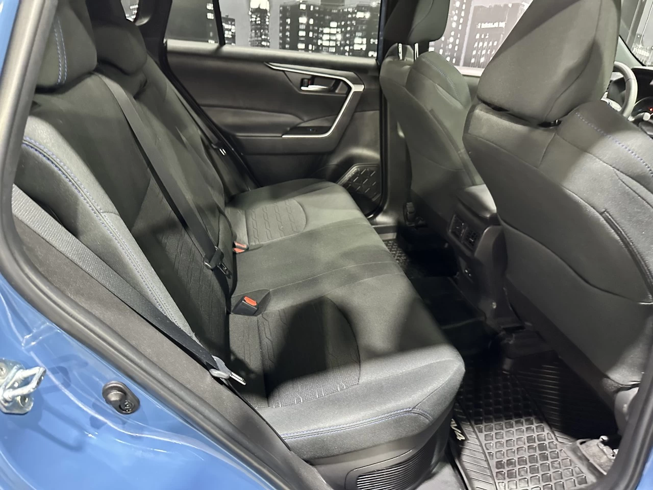 2022 Toyota RAV4 Hybrid SE TOIT BAS KILO WOW Main Image
