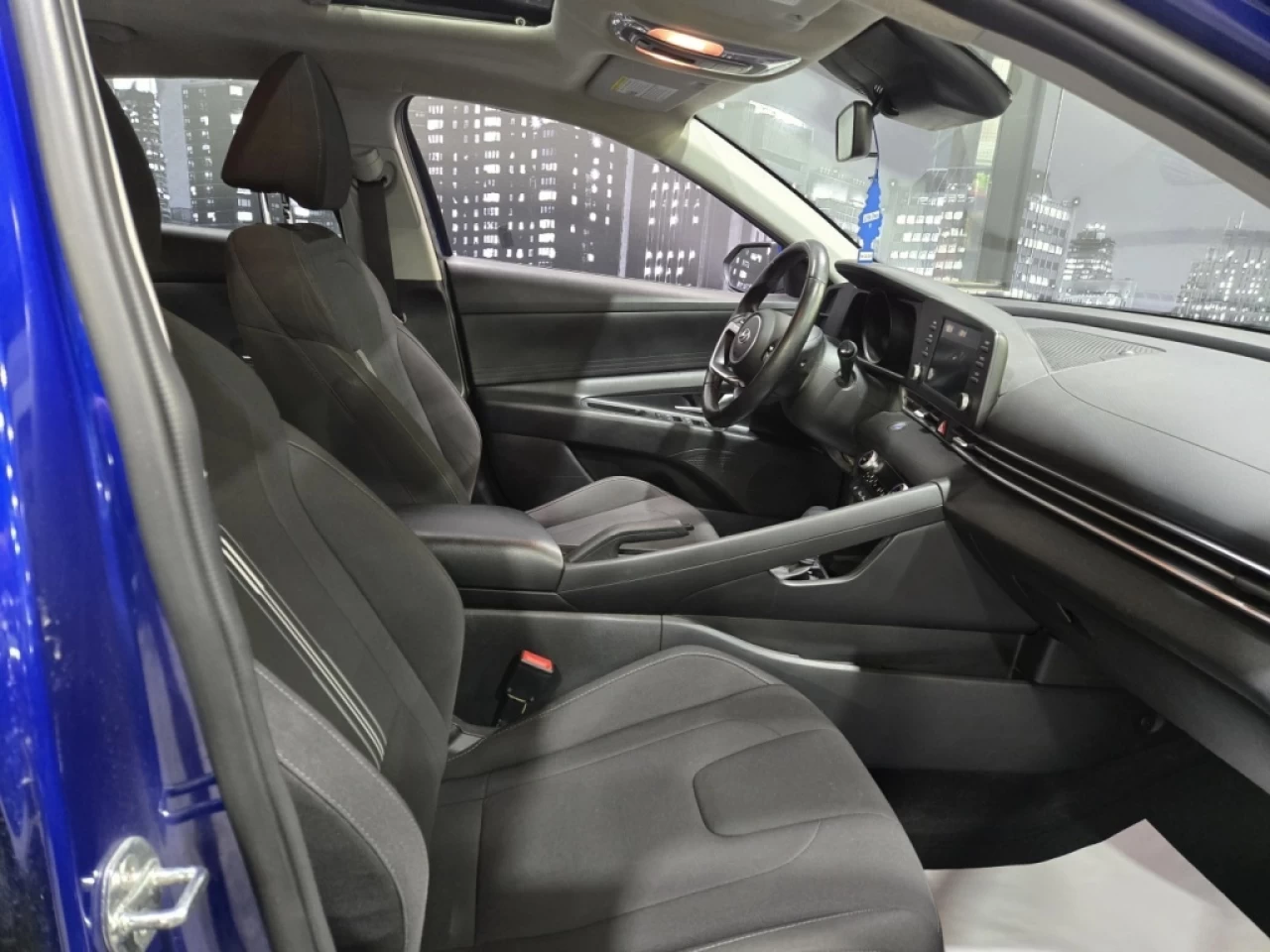 2021 Hyundai Elantra Preferred IVT w-Sun & Tech Package Main Image