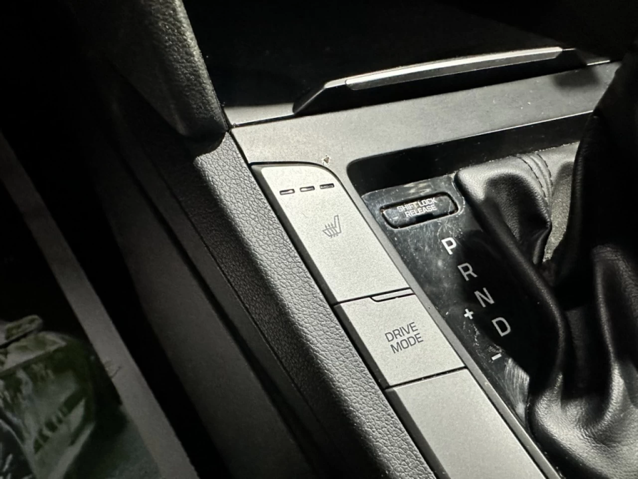 2018 Hyundai Elantra LE AUTOMATIQUE A/C BANC CHAUFF. Image principale