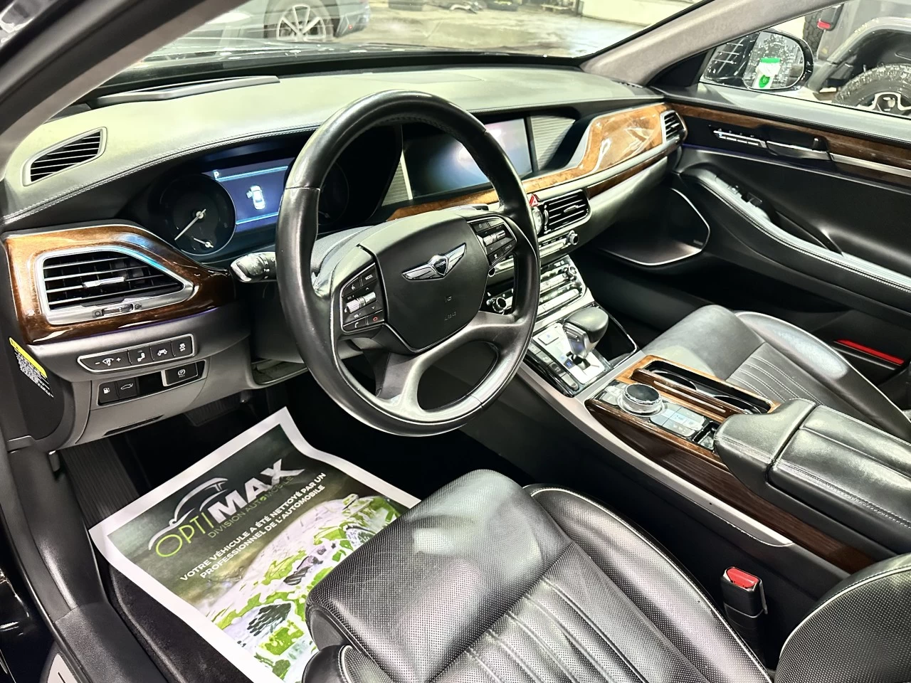 2017 Genesis G90 Ultimate 5.0L Image principale