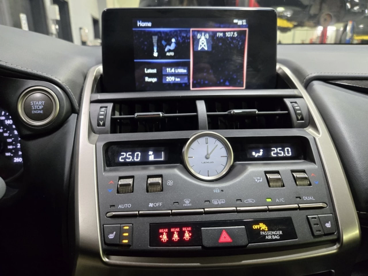 2021 Lexus NX 300 AWD BAS KILO FULL ÉQUIPÉ Main Image