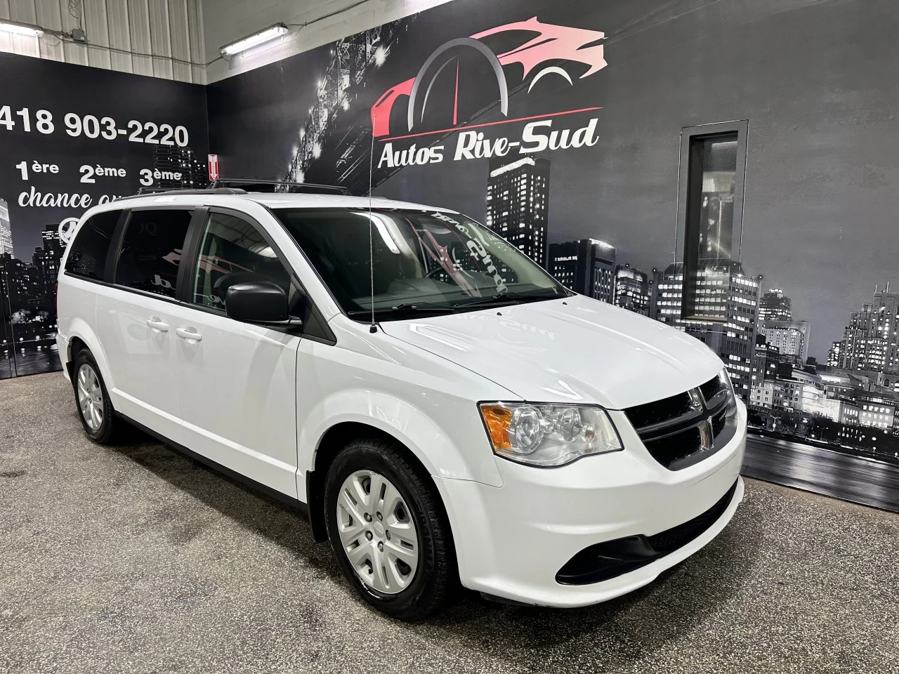 2020 Dodge Grand Caravan SXT STOW N GO CAMERA Main Image